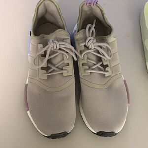 Stylish Women's Sneakers in Gray and Purple